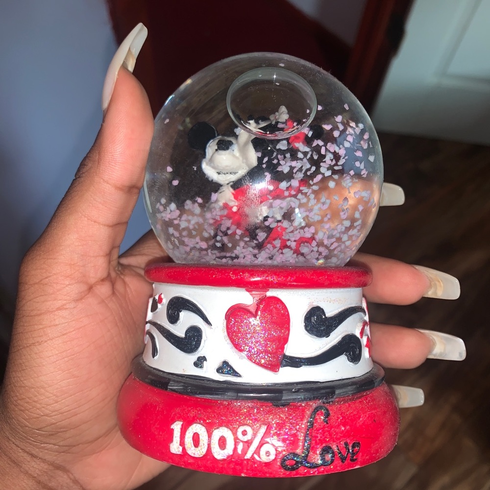 Minnie Mouse and Mickey Mouse snow globe
